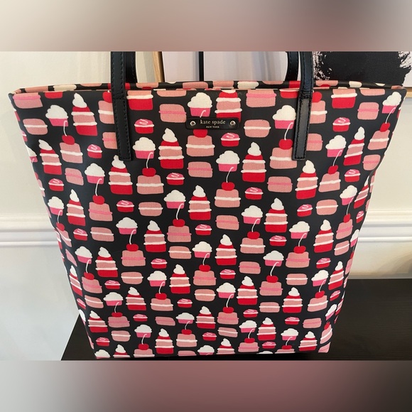KATE SPADE TAKE THE CAKE BON SHOPPER Large Tote Cupcake Macaron Bag Purse - Picture 5 of 16